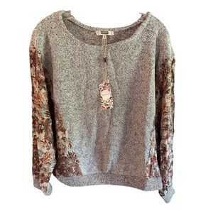 Gimmicks from The Buckle Gray Blue Blouse Women’s Medium